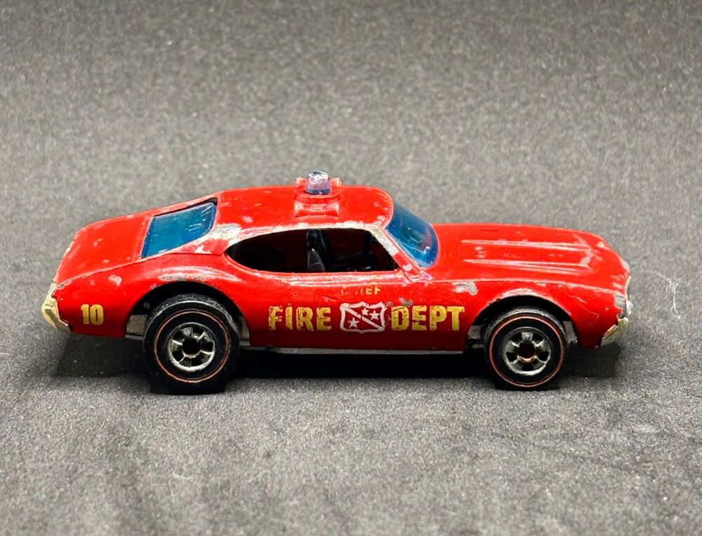 Vintage 1969 Redline Hot Wheels Olds 442 Red Fire Dept Chief